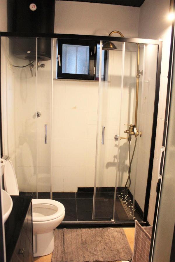 Entire Serviced Apartment With A Beautiful View Тирана Екстер'єр фото